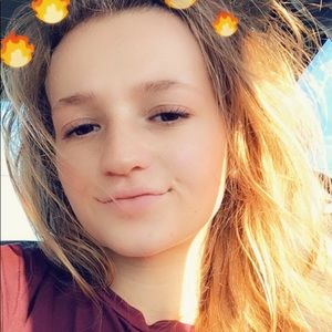 Meet your Posher, Hailey